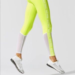 NWT ALO Yoga | Trainer Mesh-Inset Leggings in Highlighter